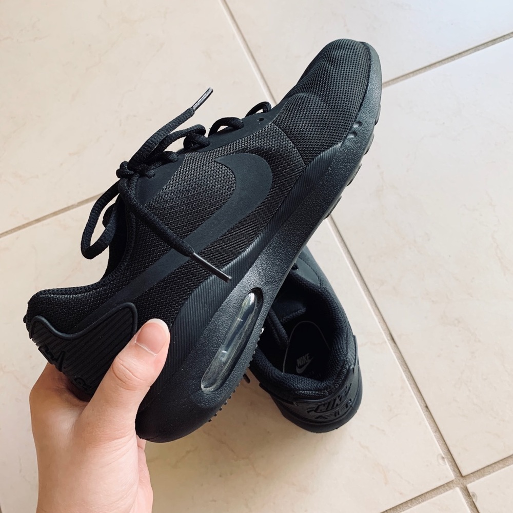 NIKE Air Max Oketo